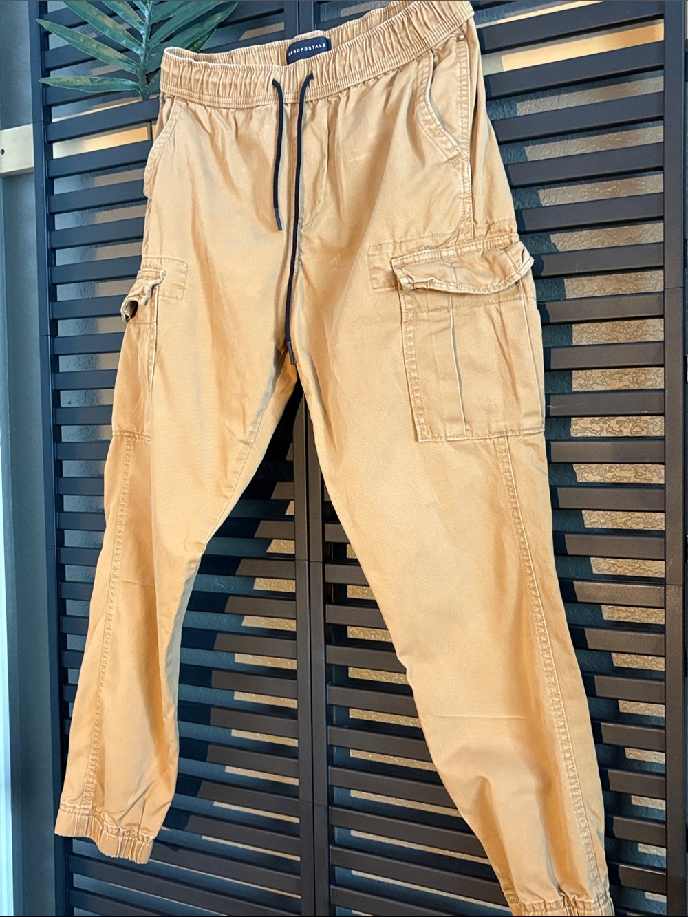 Aeropostale Men's Khaki Cargo Jogger Pants